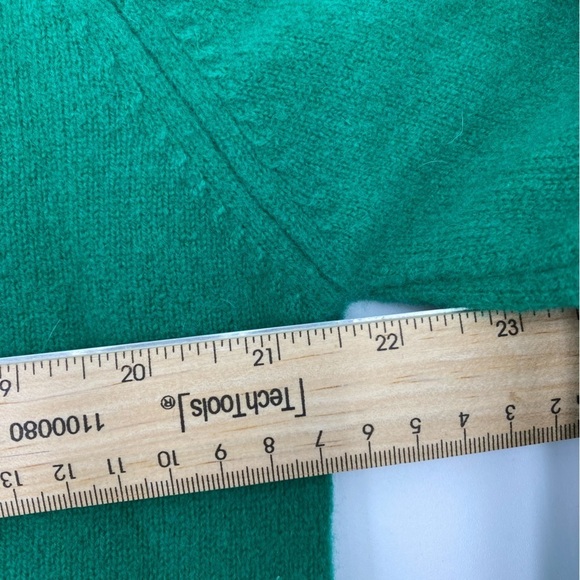 Alan Paine Vintage Green V-Neck Lambswool Sweater Long Sleeve UK Size 44 England - Picture 4 of 7